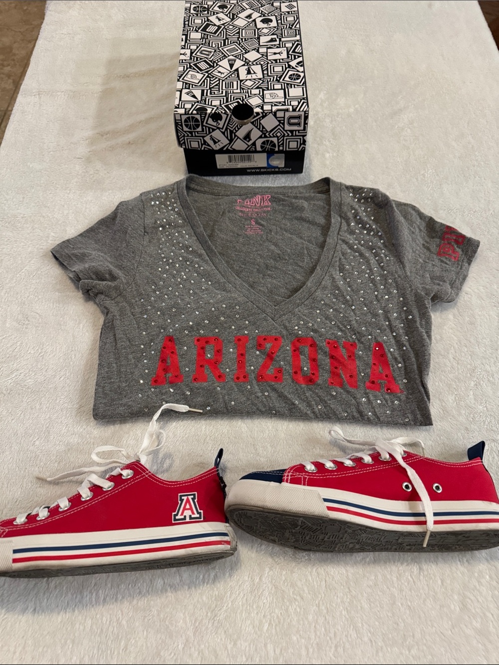 Arizona Rhinestone V-Neck Tee with Red University Sneakers